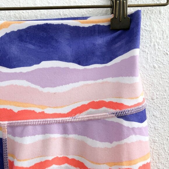 LULULEMON True Self Crop Bleacher Stripe White Iris Flower Size 4 - Picture 8 of 12